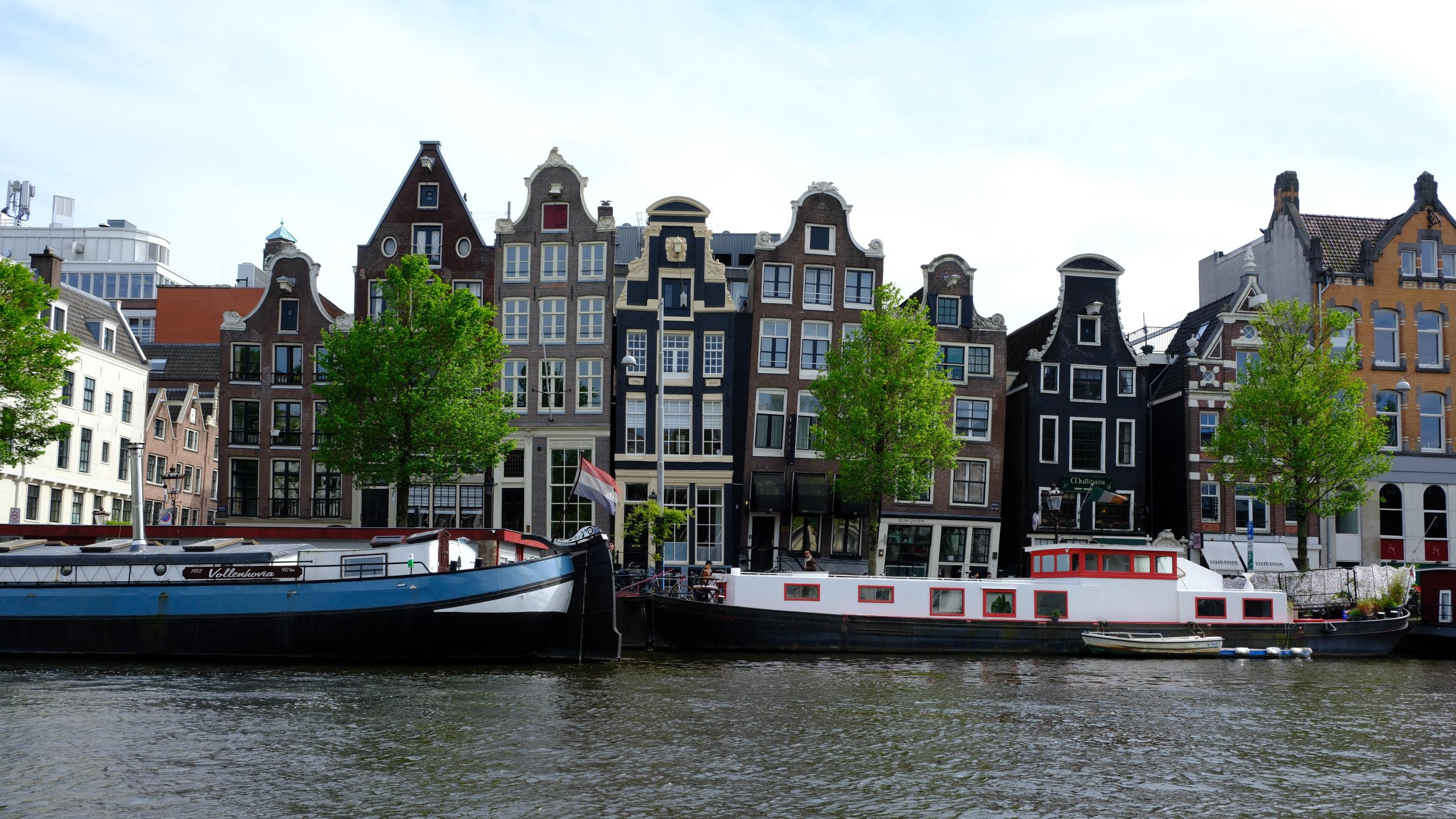 These row houses, nicknamed 'Drunken Row Houses' have started to lean over time
as the swampy ground the city is built on has shifted. The city tried to correct
them, but couldn't do so without causing damage to the surrounding buildings, so
they just left them like this.
